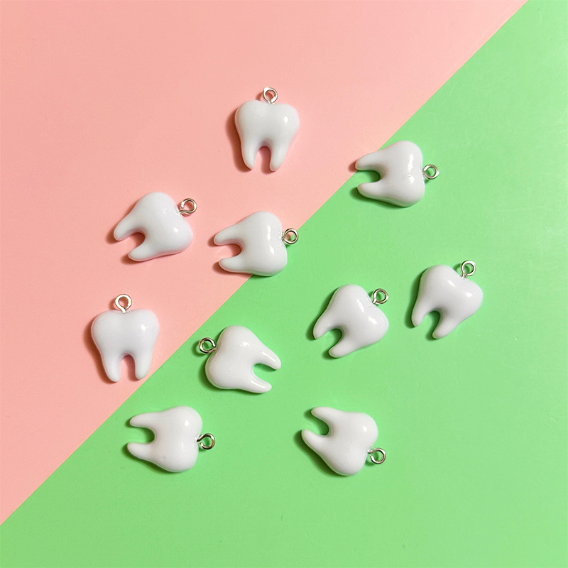 Resin Art Calligraphy - 10pcs Cute White Teeth Resin Pendant