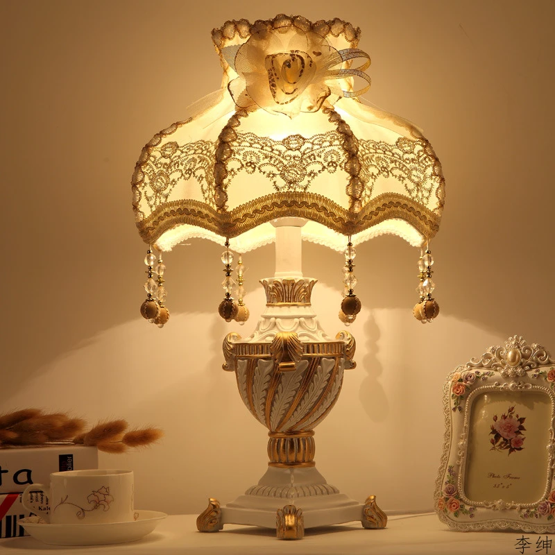 Bắc Âu Công Chúa Vintage Đèn B - đánh giá và giá Resin Art Floor
